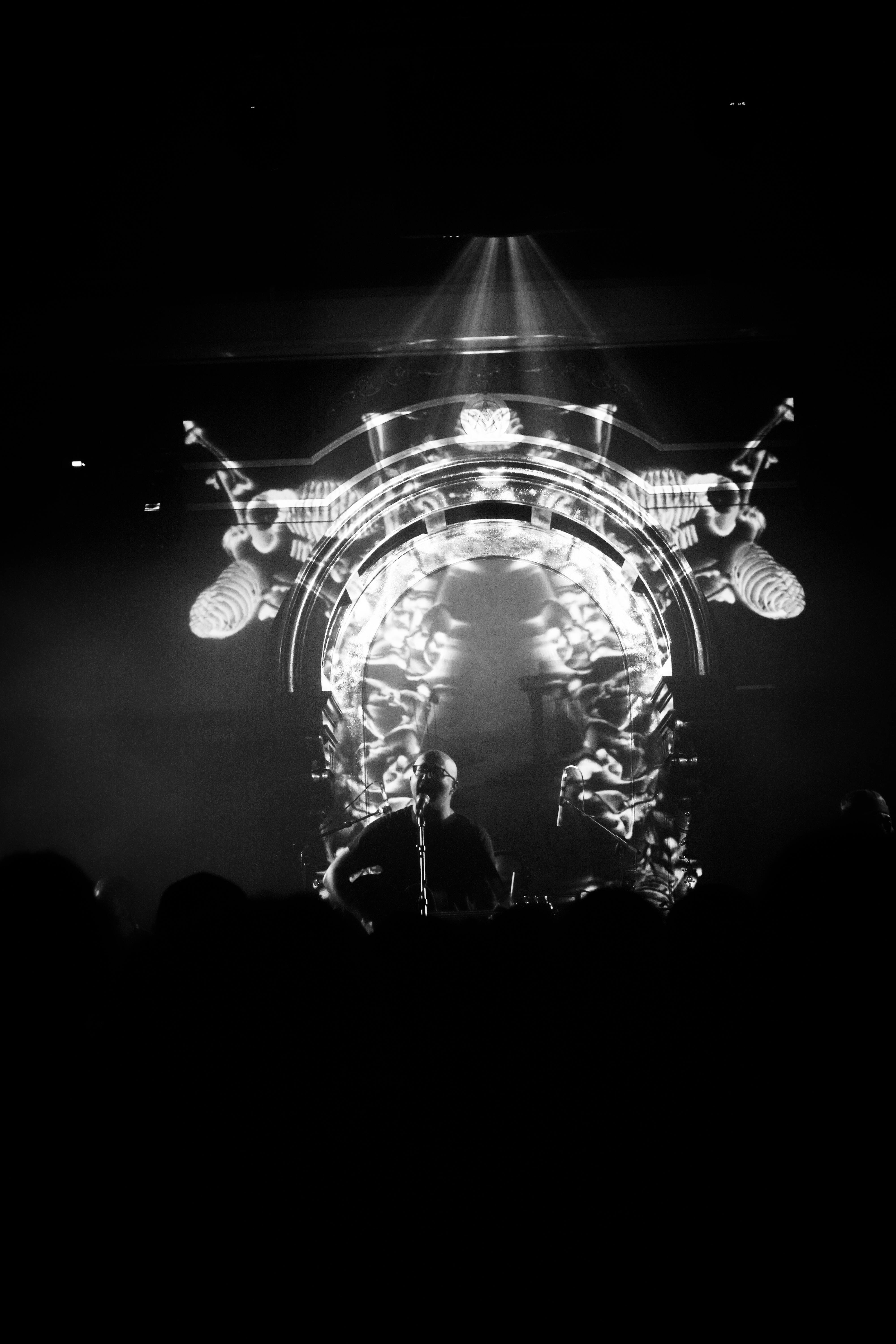 Bullet physics bone chandelier in Touchdesigner